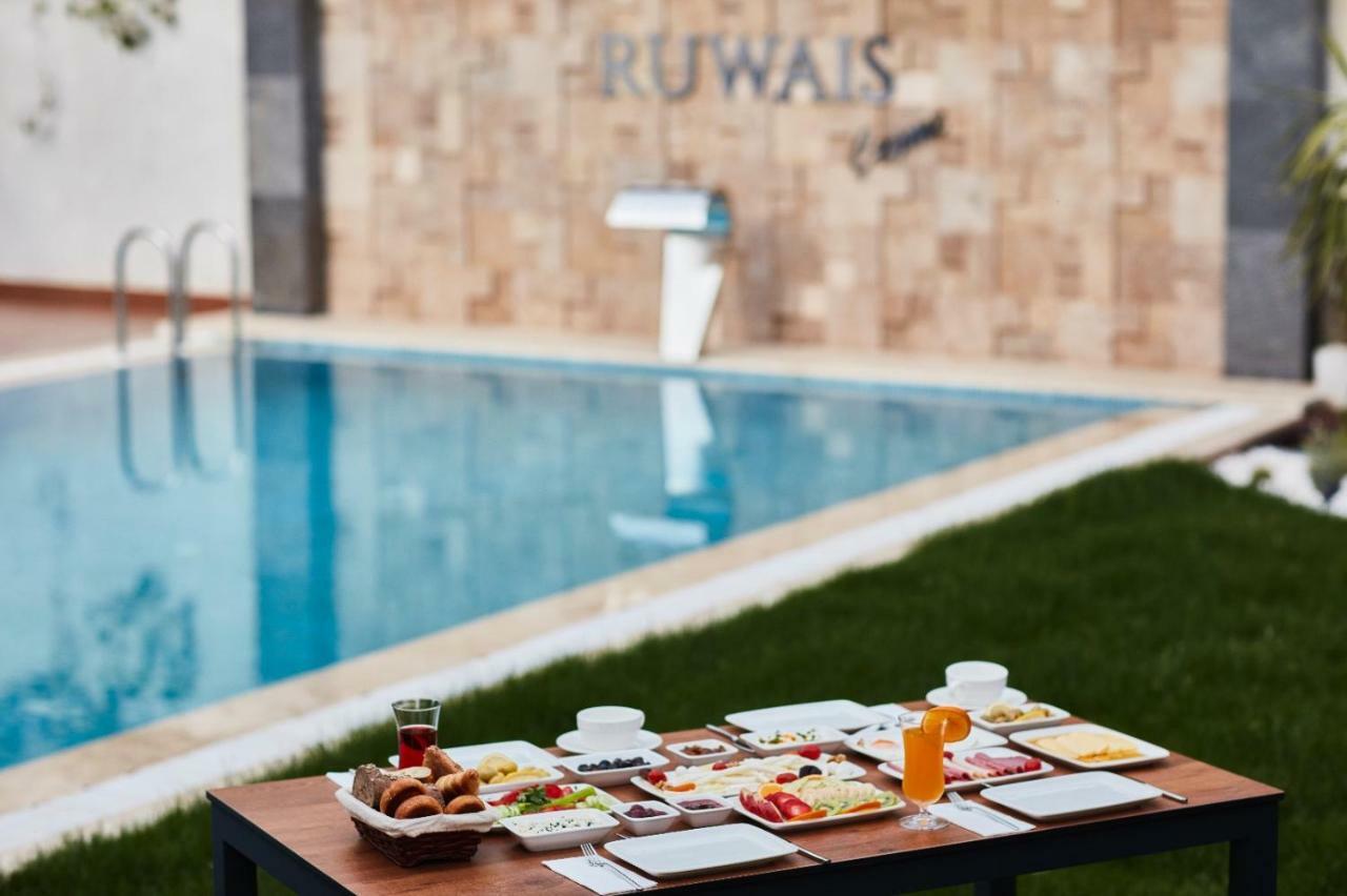 Ruwais Hotel Çeşme Extérieur photo