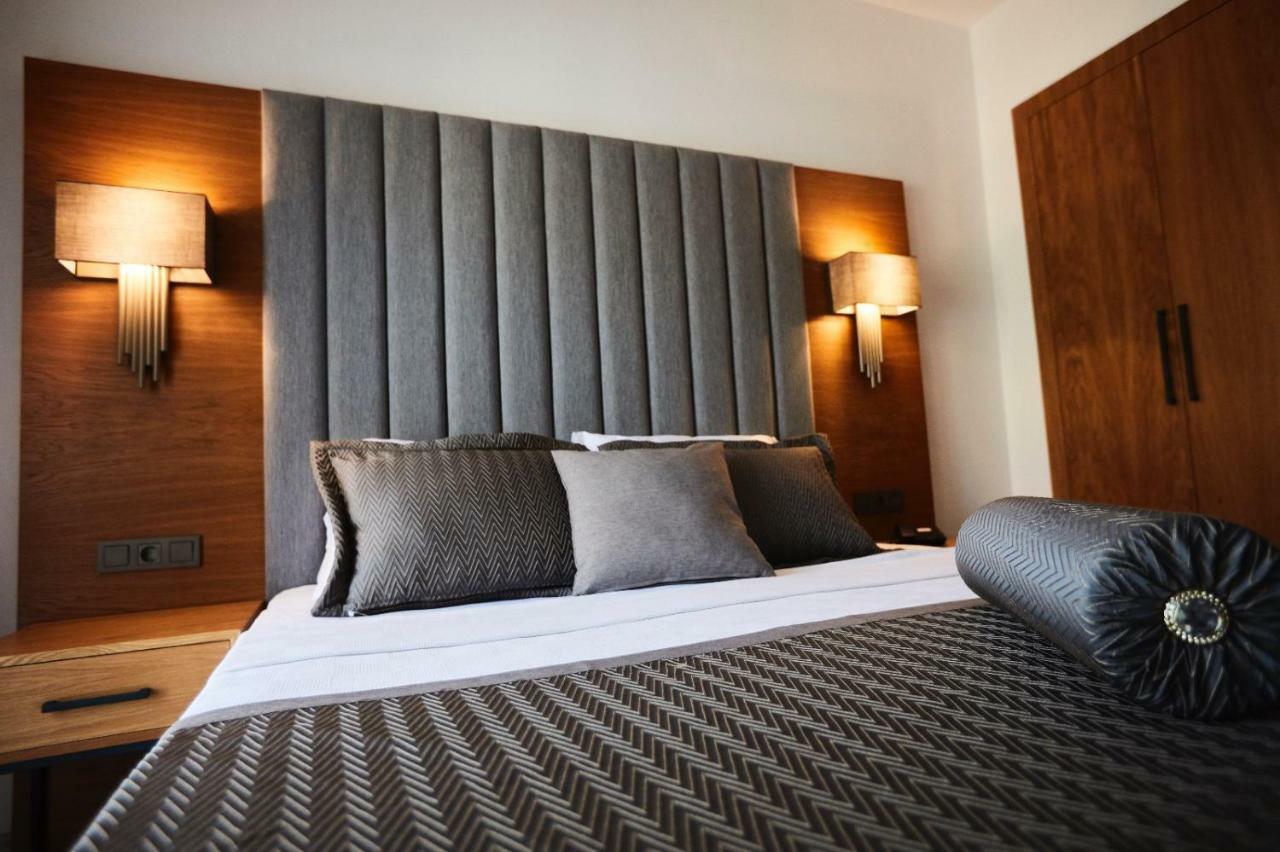 Ruwais Hotel Çeşme Extérieur photo